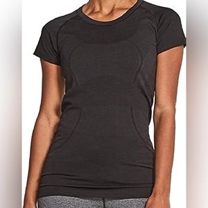 Lululemon Swiftly Tech short sleeve - black 10